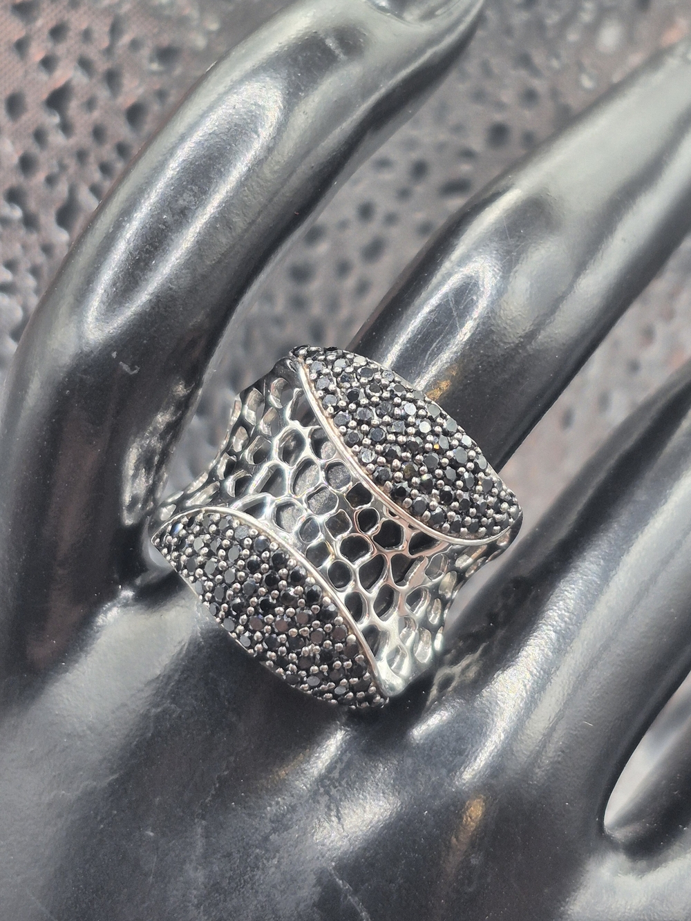 Genuine Handcrafted Sterling Silver Ring With Thai Black Spinel